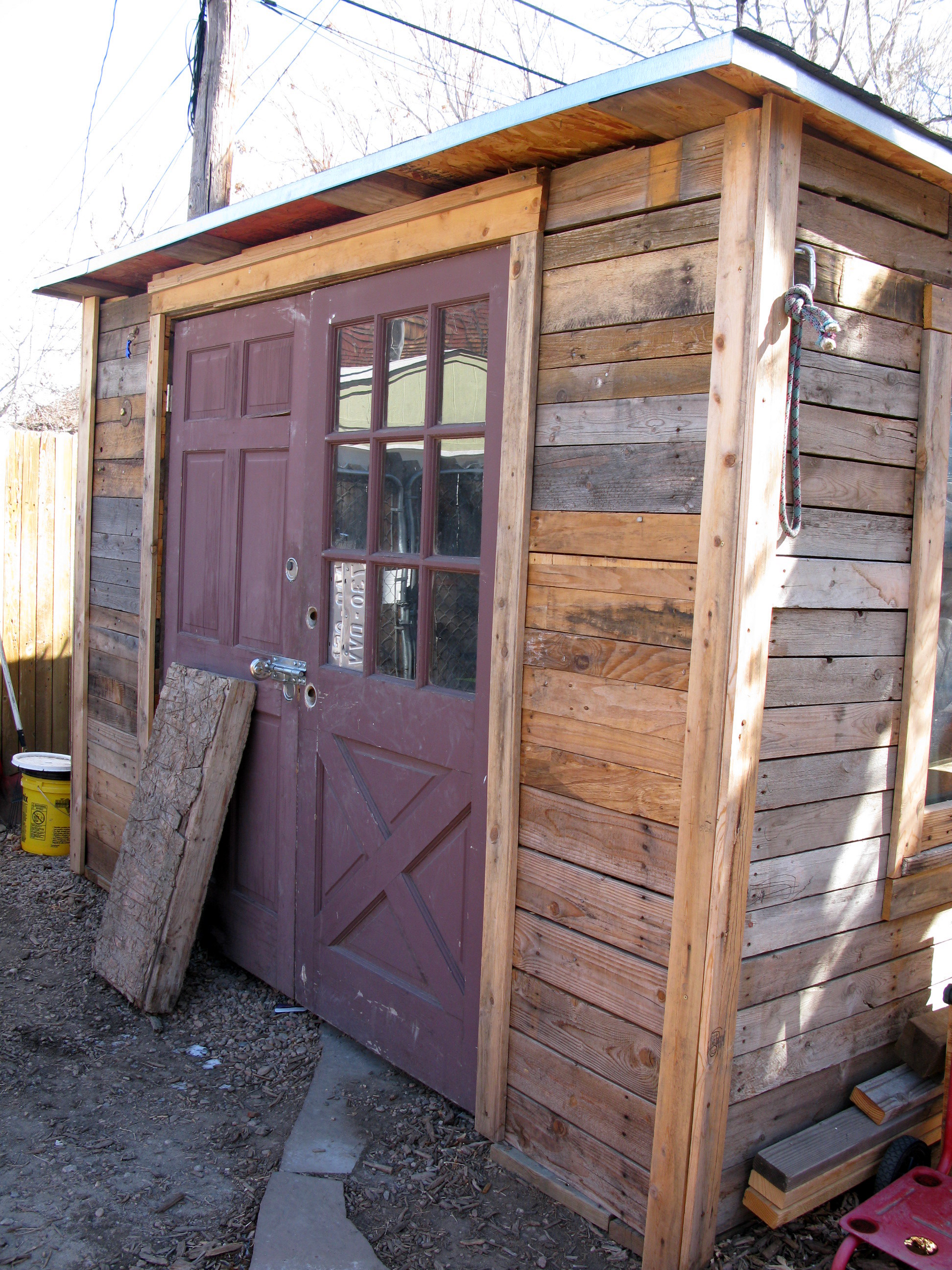 Build a Shed From Pallets